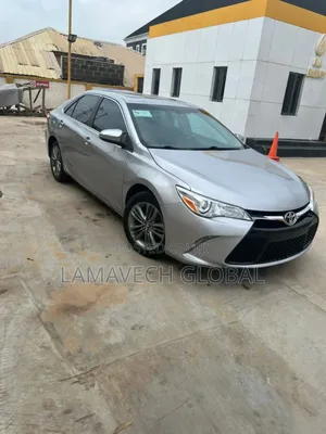 Toyota Camry SE w/Special Edition Pkg (2.5L 4cyl 6A) 2016 Gray