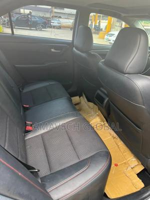 Toyota Camry SE w/Special Edition Pkg (2.5L 4cyl 6A) 2016 Gray