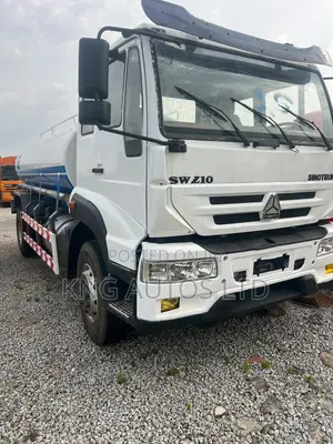 Sinotruk Water Tanker