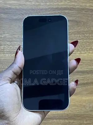 Apple iPhone 15 128 GB Green