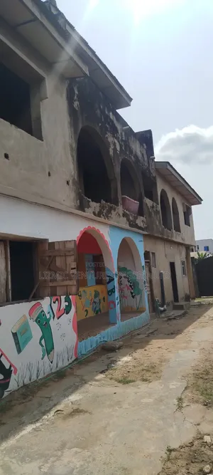 3bdrm Block of Flats in Igando Rd for sale