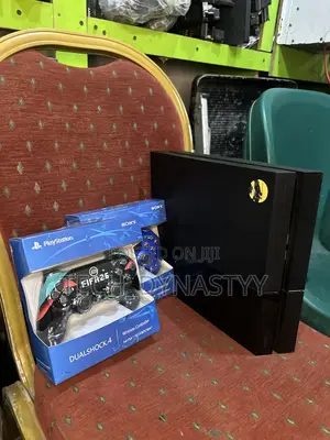 Uk Used Ps4 With 10 Intalled Games &
