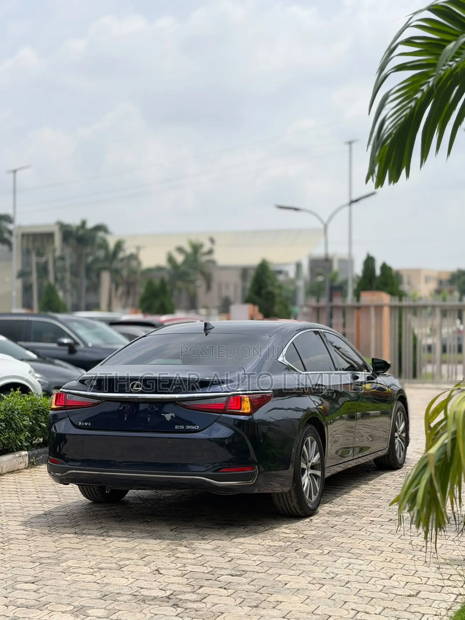 Lexus ES 350 Base 2020 Blue