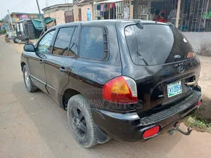 Hyundai Santa Fe 2002 Black