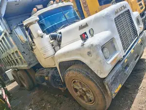 Mack R Model