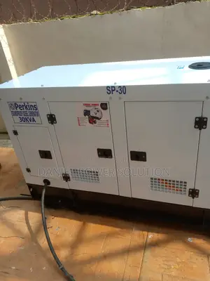 Original England Perkins Soundproof Diesel Generator 30kva