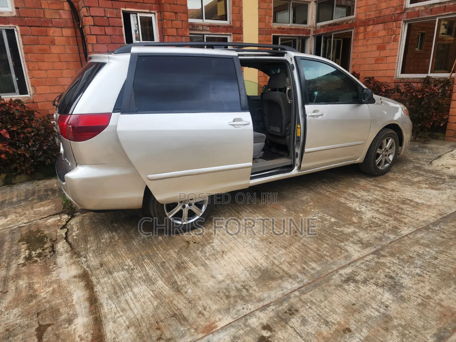 Toyota Sienna 2006 Silver