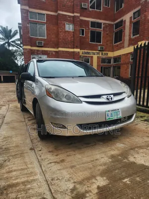 Toyota Sienna 2006 Silver