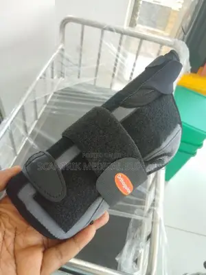 Supportive Wrist and Thumb Immobilization Brace