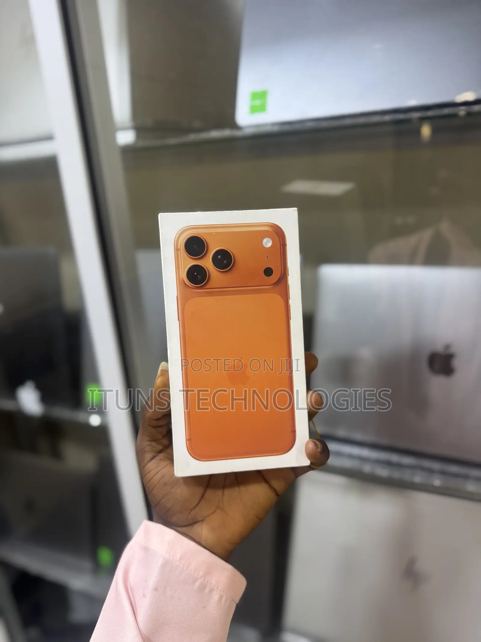 New Apple iPhone 17 Pro Max 256 GB Orange