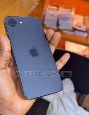 Apple iPhone 16e 128 GB Black
