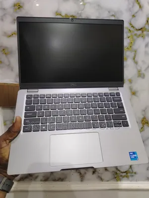 Laptop Dell Latitude 5320 16GB Intel Core i5 SSD 256GB