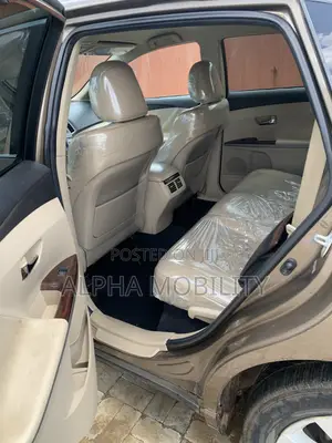 Toyota Venza LE AWD 2013 Brown