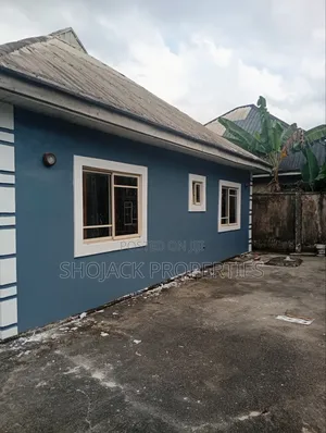 3bdrm Block of Flats in Progress Estate, Rukpokwu for rent