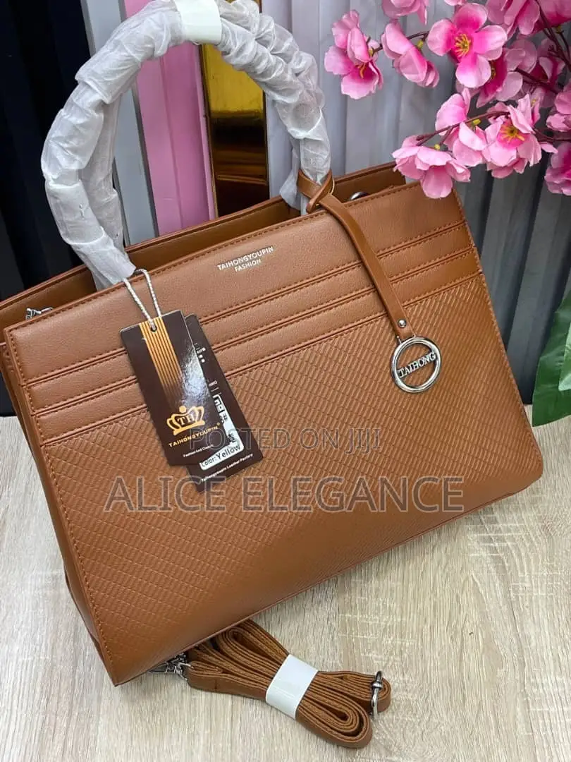  DAVID JONES Elegant Ladies’ Handbag Collection 