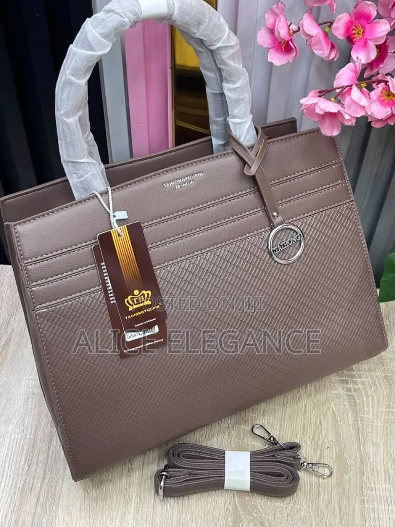  DAVID JONES Elegant Ladies’ Handbag Collection 