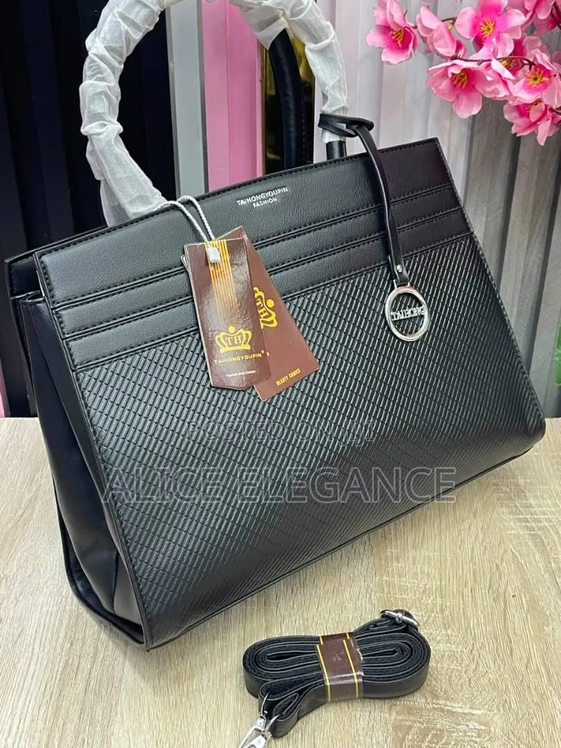  DAVID JONES Elegant Ladies’ Handbag Collection 