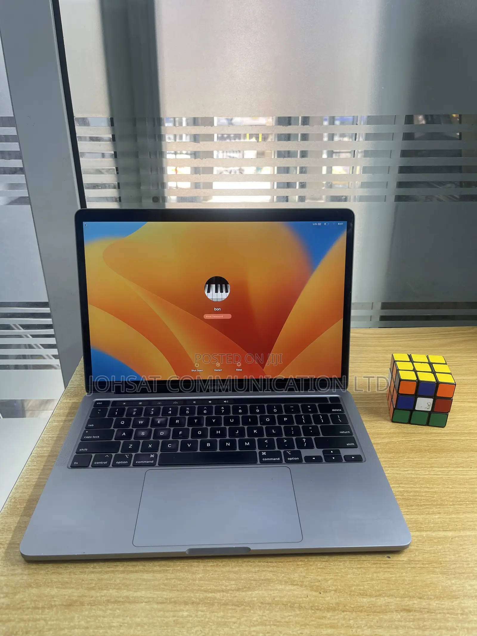 Laptop Apple MacBook Pro 2020 16GB Intel Core i7 SSD 512GB