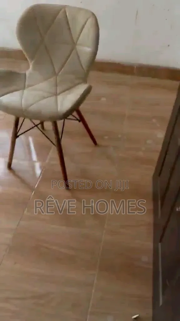 Mini Flat in Adekunle for rent