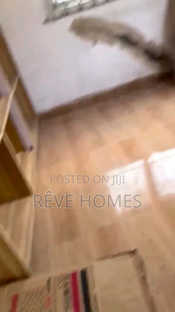 Mini Flat in Adekunle for rent