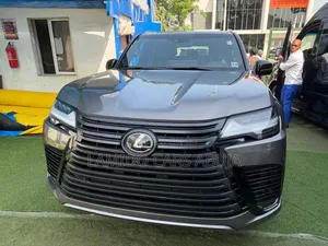 Lexus LX 600 2023 Gray