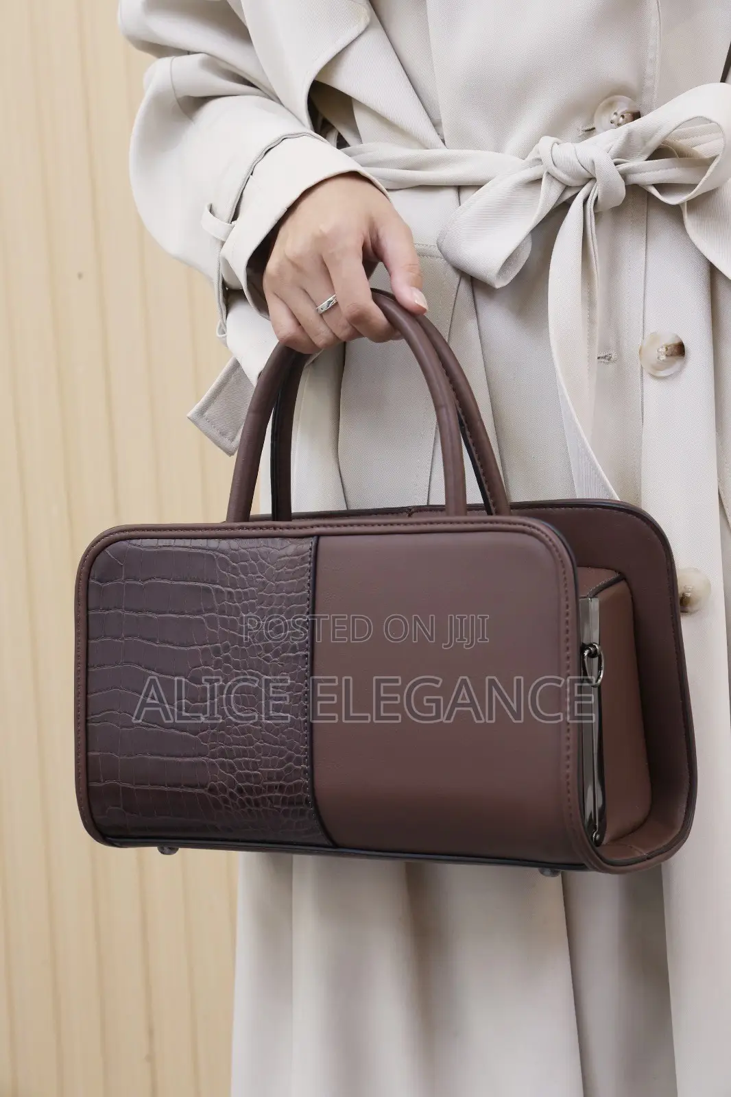 Pedra 2-in-1 Luxury Handbag Set – Beauty, Class & Elegance!