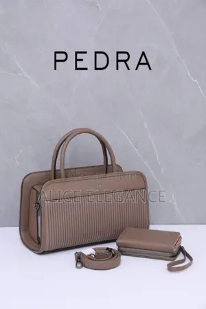 Pedra 2-in-1 Luxury Handbag Set – Beauty, Class & Elegance!