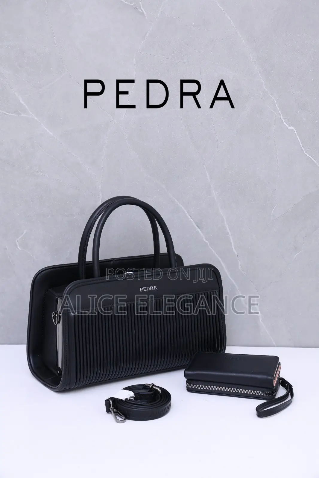 Pedra 2-in-1 Luxury Handbag Set – Beauty, Class & Elegance!