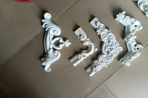 Building Corners for Wall Decor