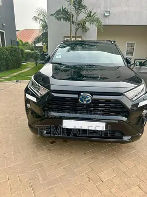 Toyota RAV4 LE 2021 Black