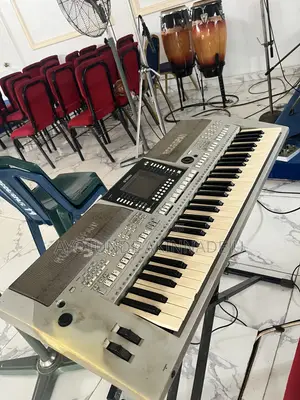 Yamaha Keyboard PSR S710
