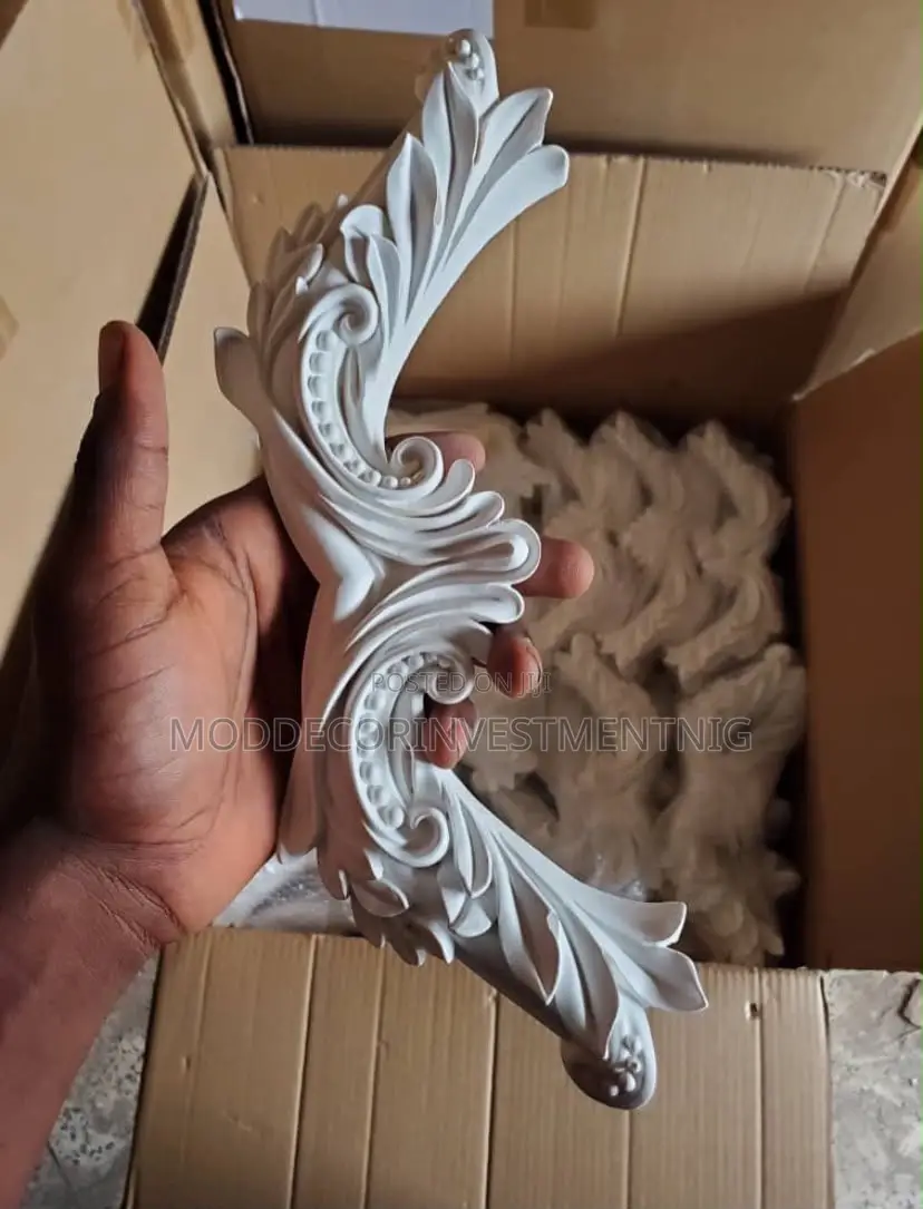 Building Corners for Wall Decor