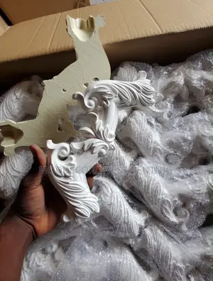 Building Corners for Wall Decor