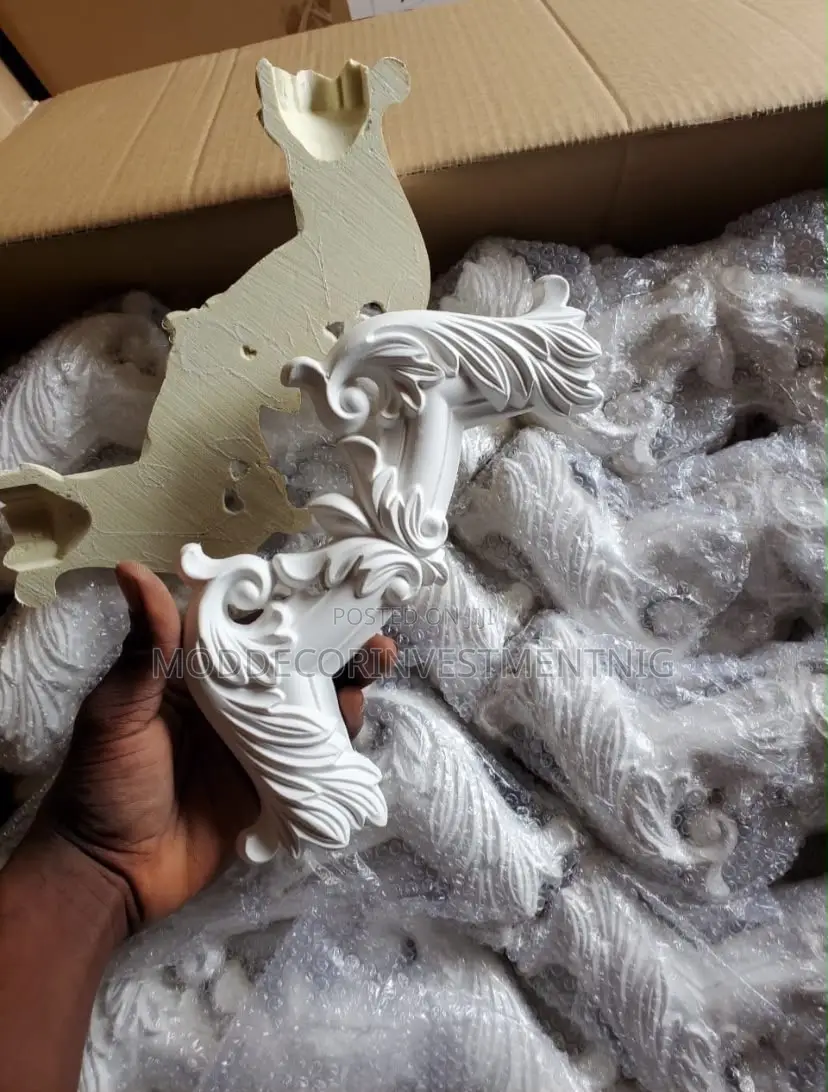 Building Corners for Wall Decor