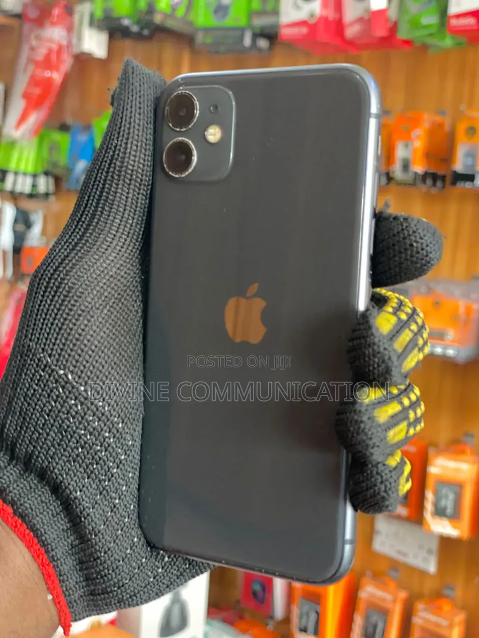 Apple iPhone 11 64 GB Gold