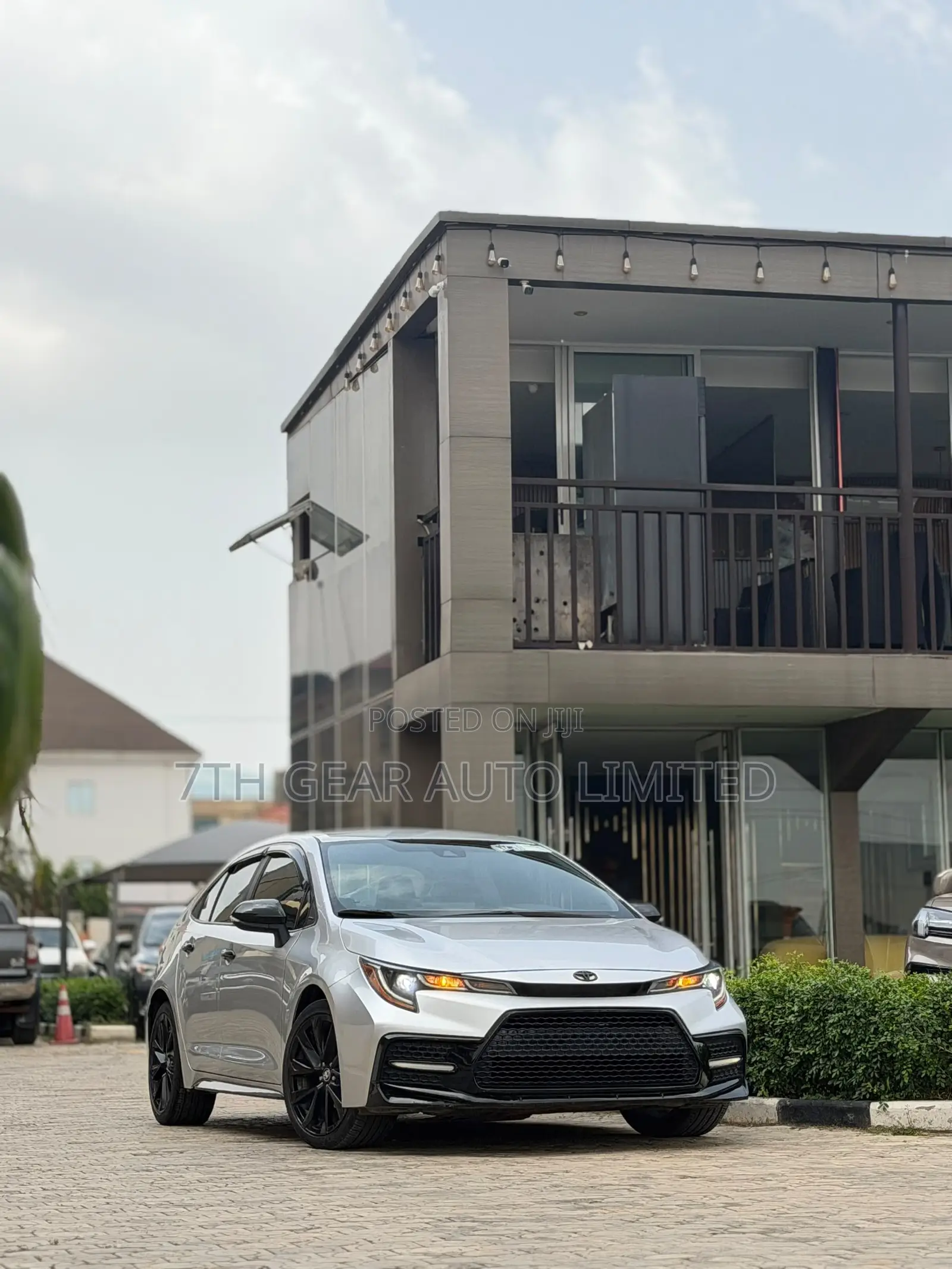 Toyota Corolla SE 2022 Silver