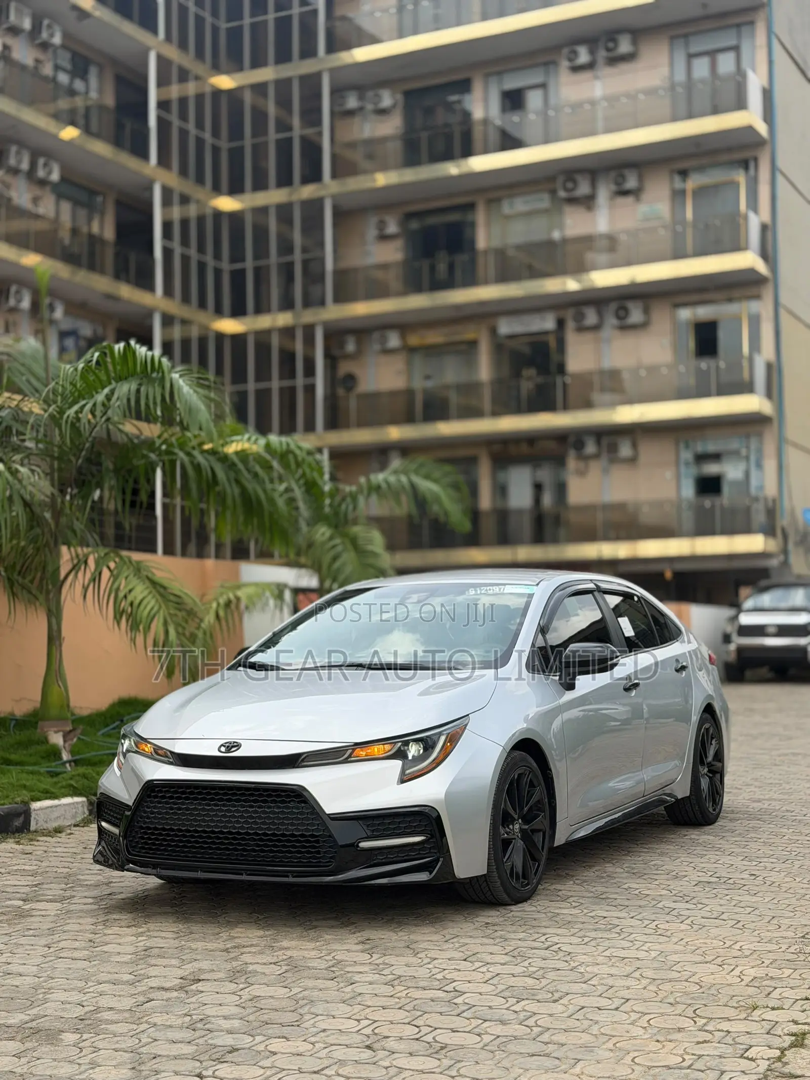 Toyota Corolla SE 2022 Silver