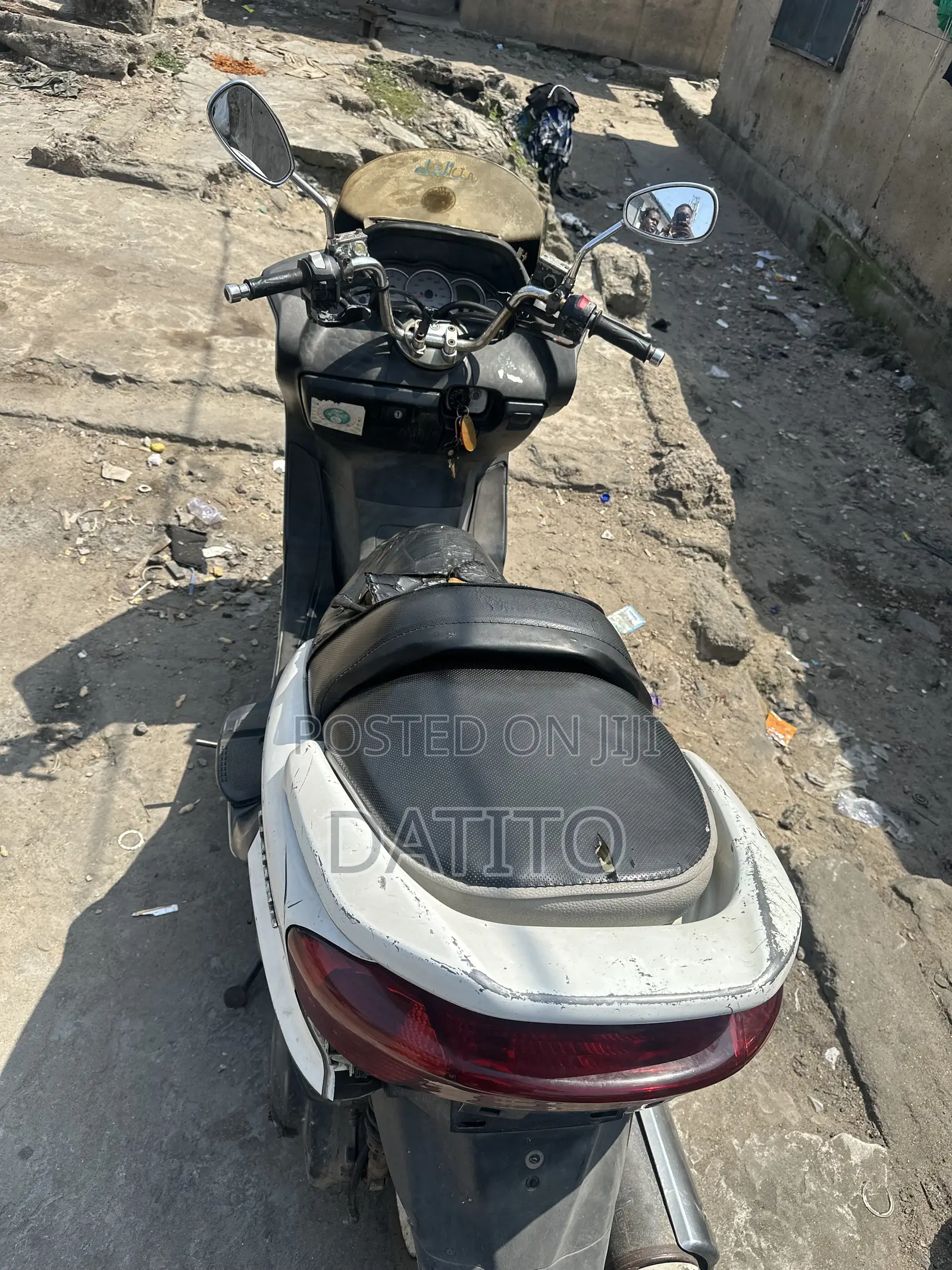 Yamaha Majesty 2022 White