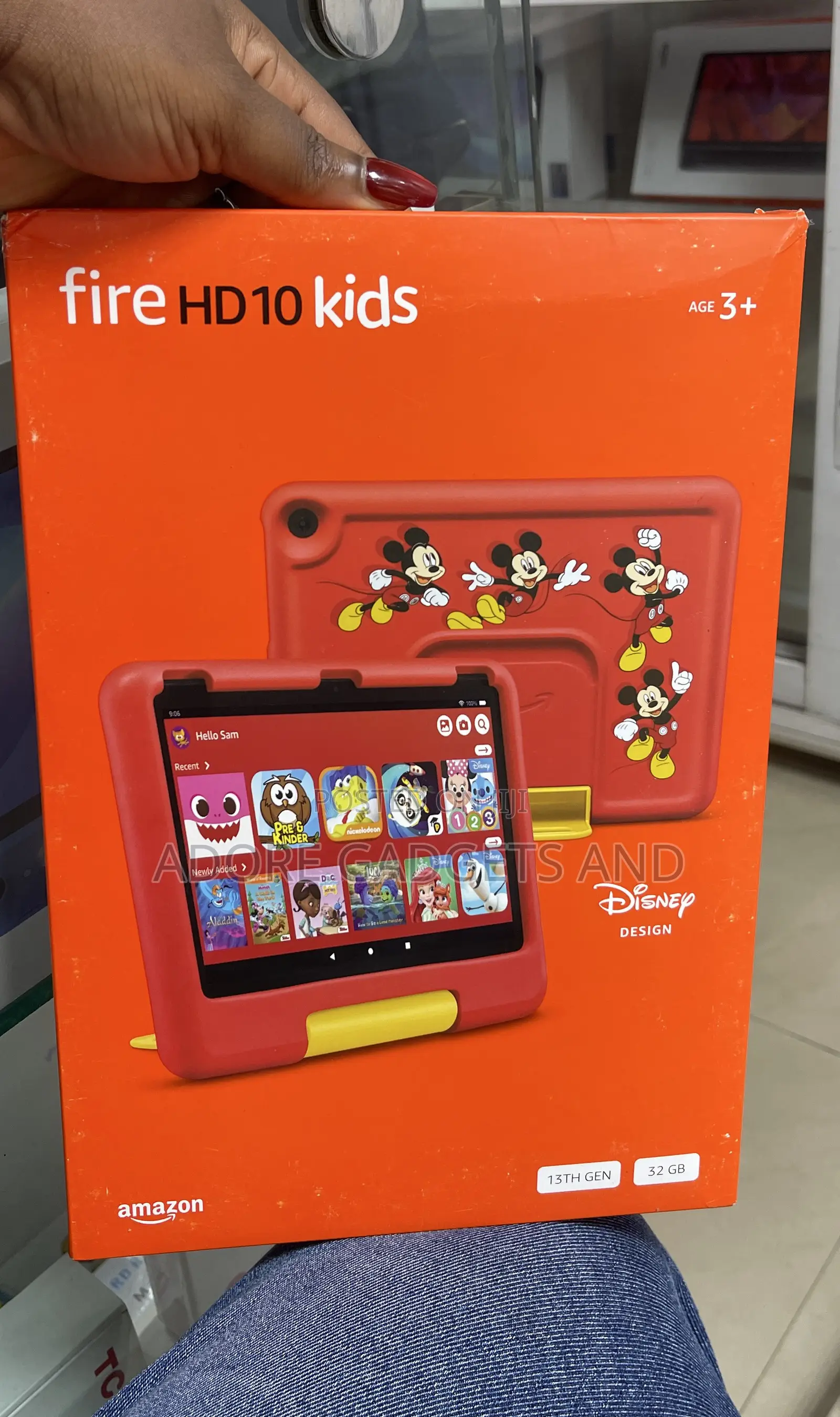 New Amazon Fire HD 10 32 GB Red