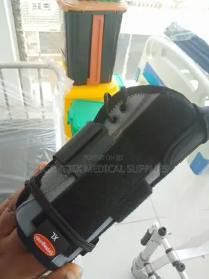 Orthopedic Wrist and Thumb Stabilizing Support