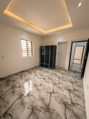 5bdrm Duplex in Uyo for rent