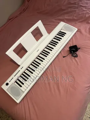 Yamaha NP12.