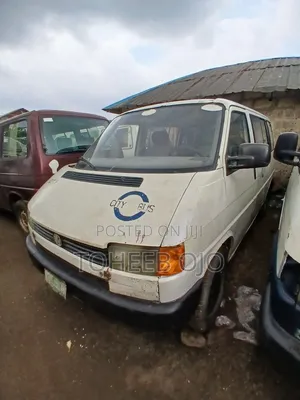 Volkswagen Transporter 1995 White