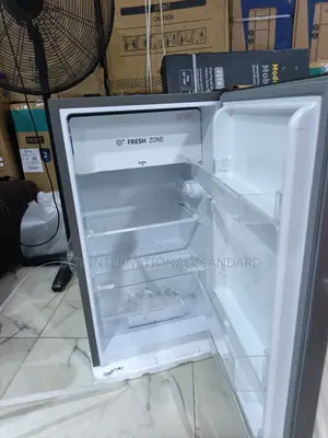 Hisense 093DR Compact Fridge for Bedrooms and Home Offices