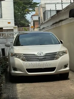Toyota Venza 2009 White