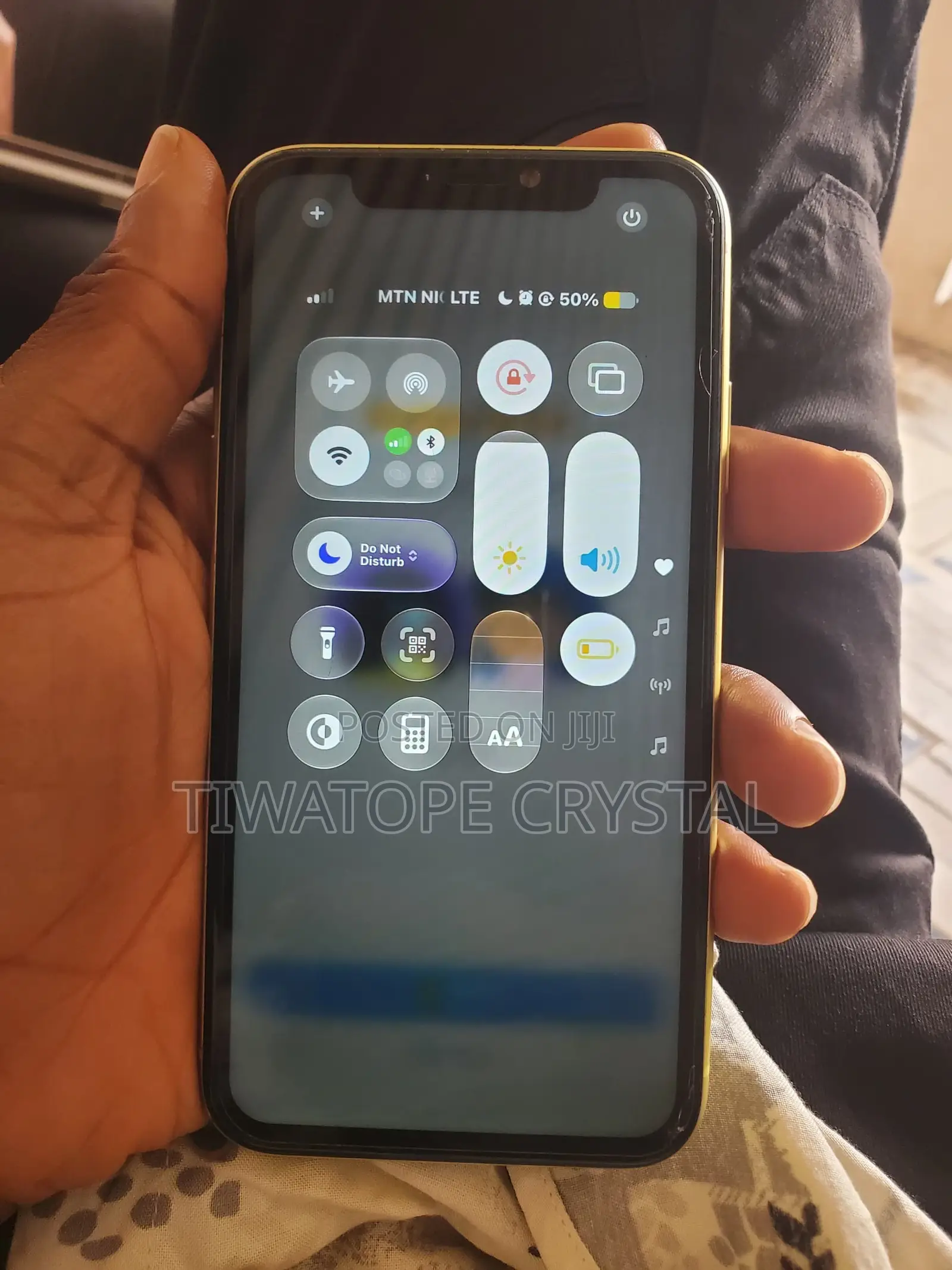 Apple iPhone 11 64 GB Yellow
