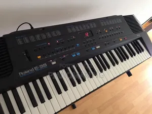 Roland E38