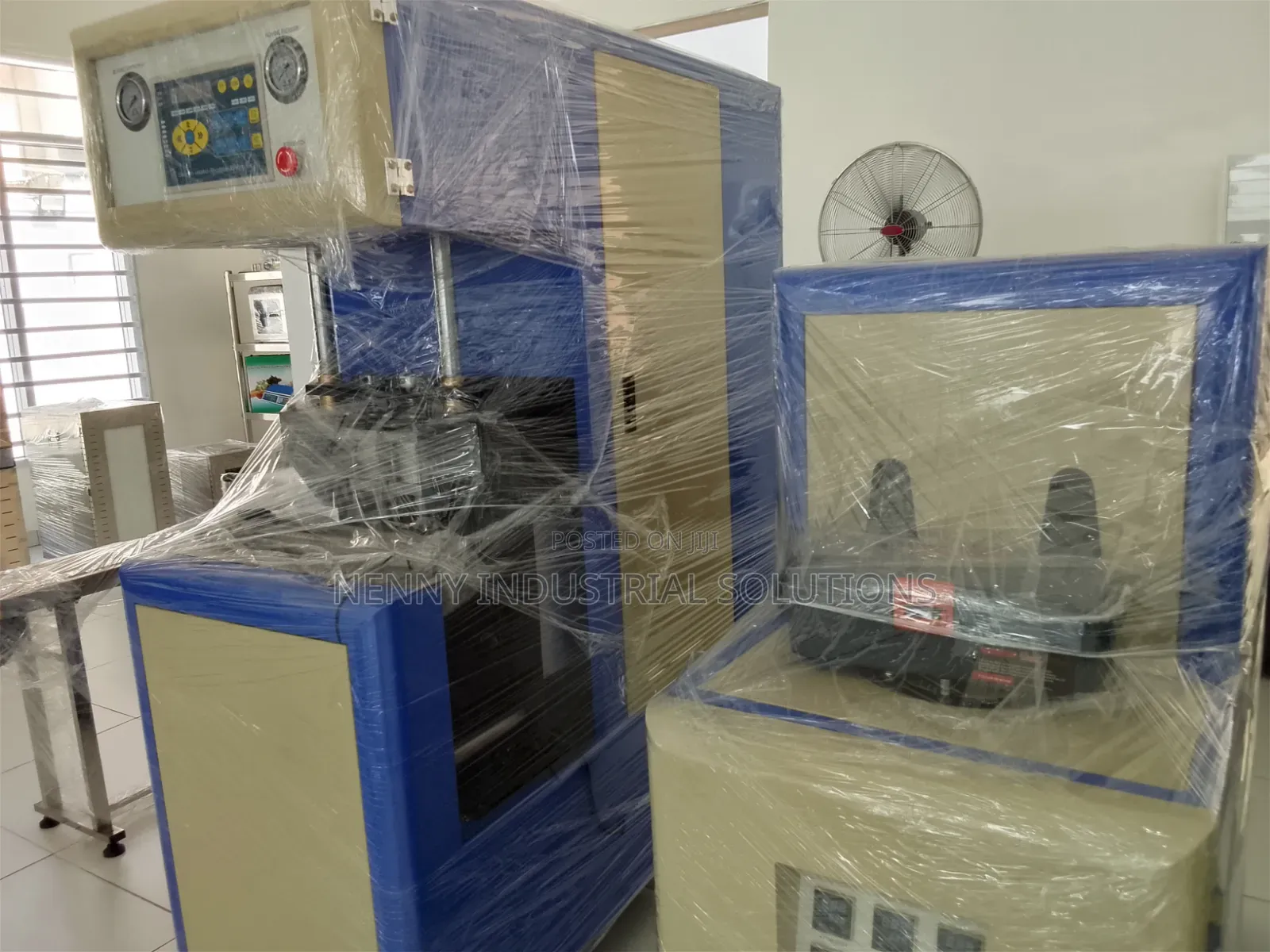 PET Bottle Blowing Machine - Plastic Bottle Making Machine