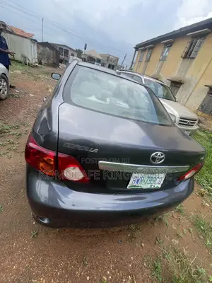 Toyota Corolla LE 4dr Sedan (1.8L 4cyl 4A) 2010 Gray