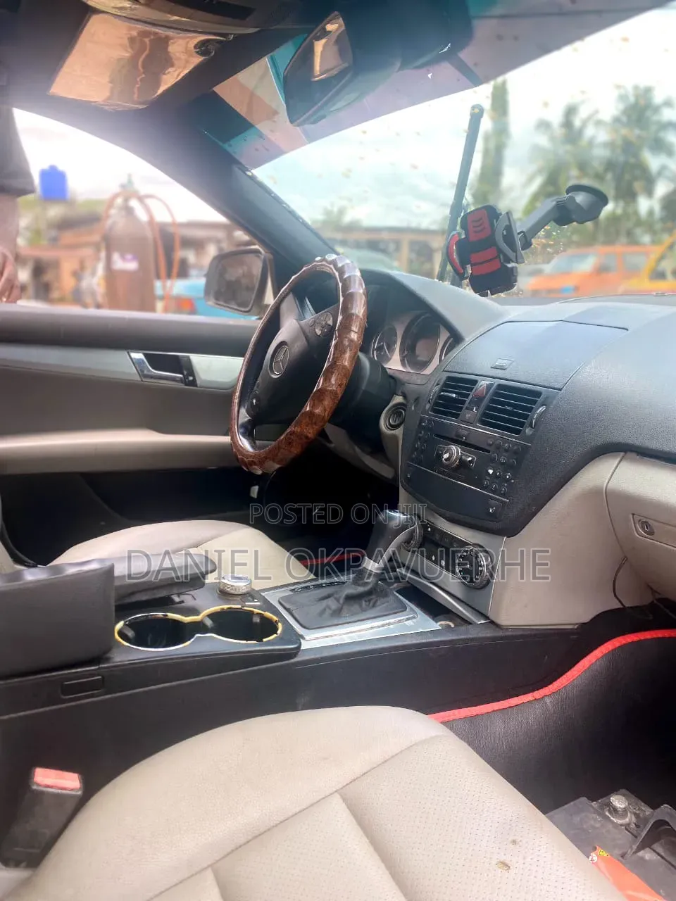 Mercedes-Benz C300 2010
